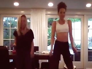 Kate Beckinsale & Hot Blonde Friend Dance To ''everybody''